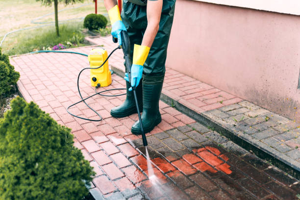 Pressure Washing Brick in Flatonia, TX